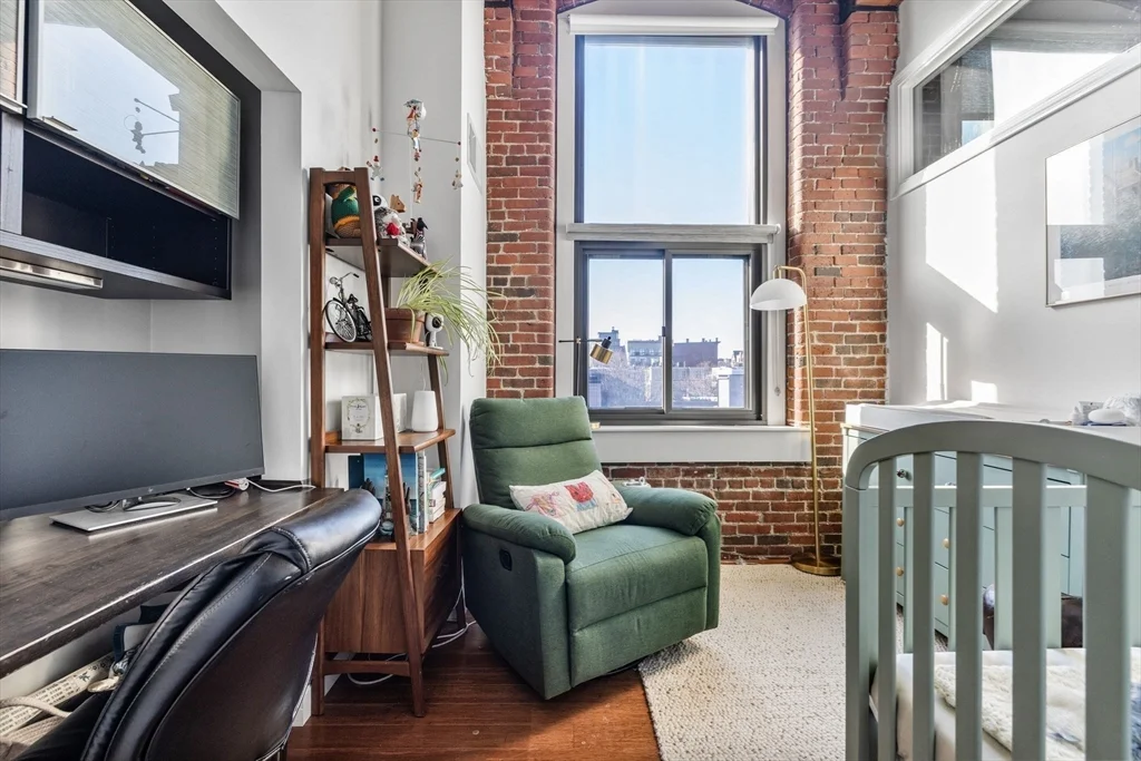 2 bed, 1 bath apartment for rent at 320 W 2nd Unit 413, South Boston — photo 18 of 26