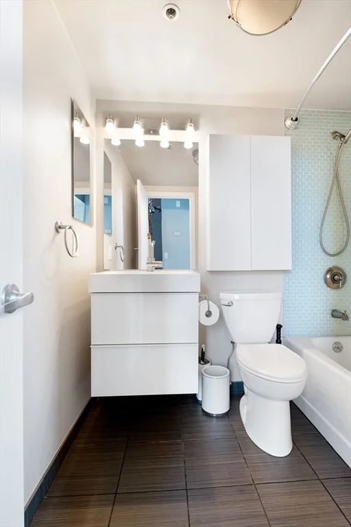 2 bed, 1 bath apartment for rent at 320 W 2nd Unit 413, South Boston — photo 20 of 26