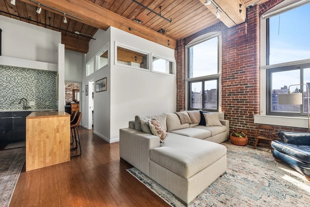 2 bed, 1 bath apartment for rent at 320 W 2nd Unit 413, South Boston — photo 1 of 26