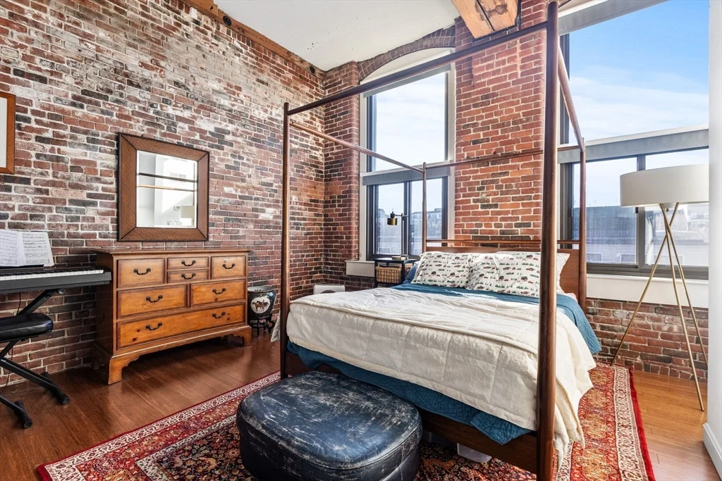 2 bed, 1 bath apartment for rent at 320 W 2nd Unit 413, South Boston — photo 14 of 26