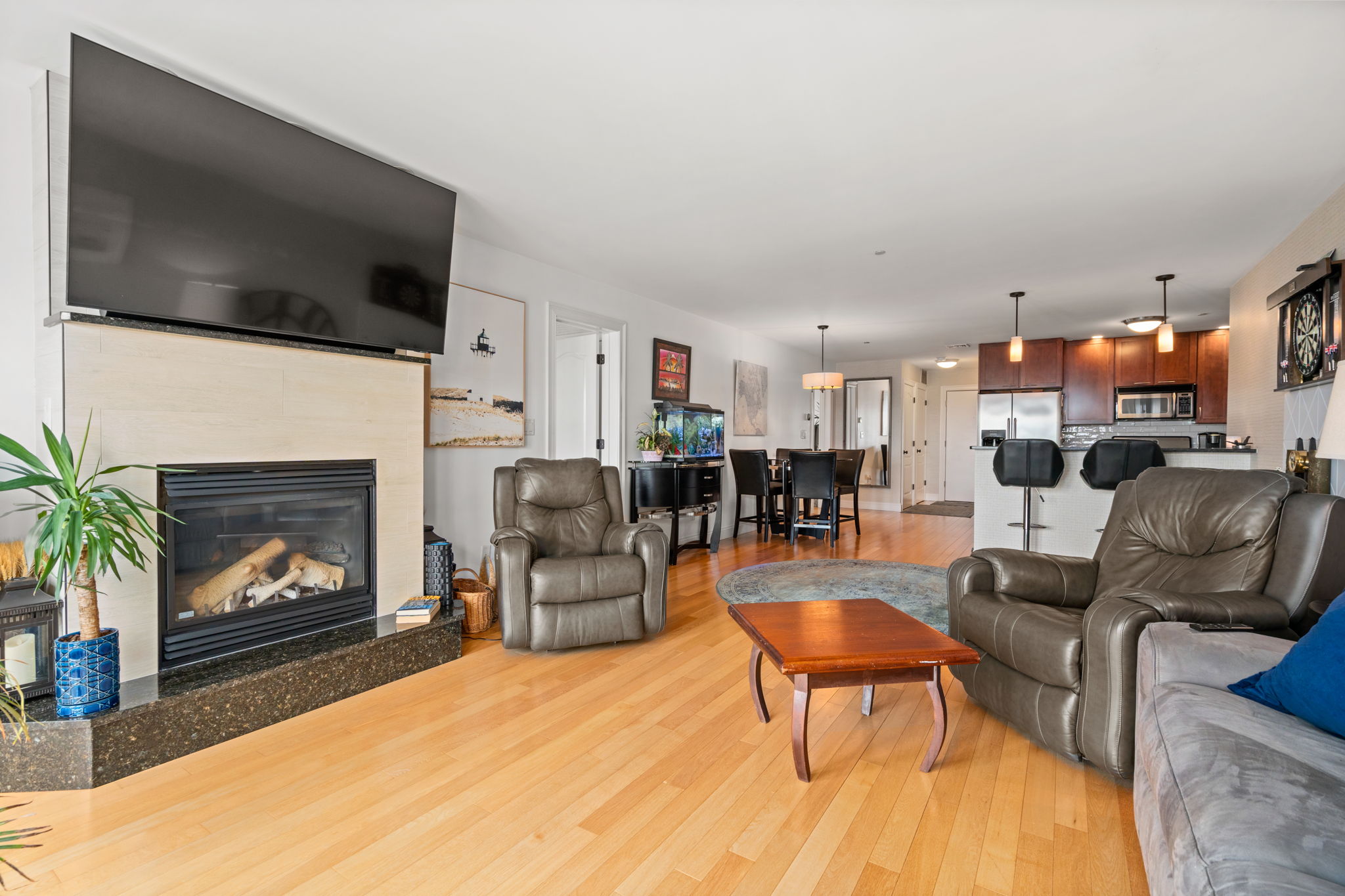 2 bed, 2 bath apartment for rent at 320 West 3rd St Unit 206, South Boston — photo 4 of 17