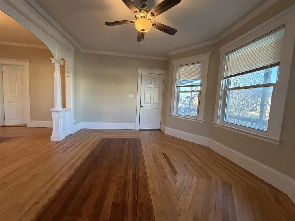 1 bed, 1 bath apartment for rent at 320-322 Wood St Unit 2, New Bedford — photo 1 of 23
