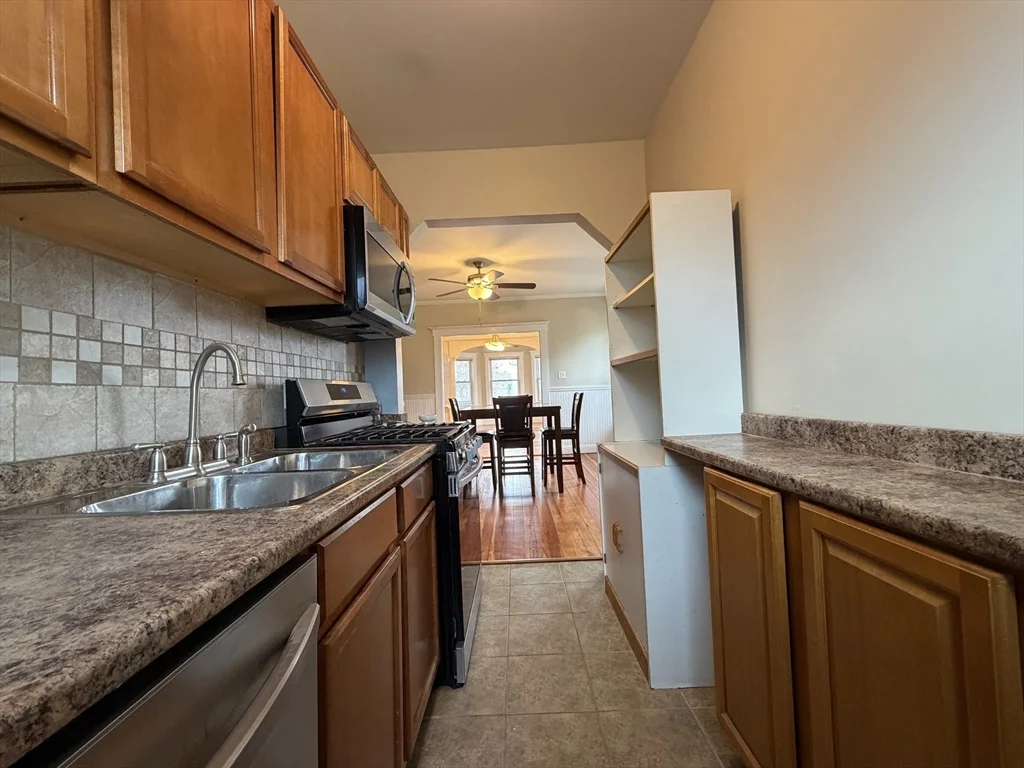 1 bed, 1 bath apartment for rent at 320-322 Wood St Unit 2, New Bedford — photo 18 of 23