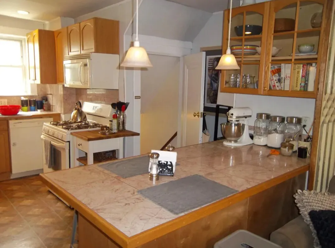 2 bed, 2 bath apartment for rent at 321 Alewife Brook Pkwa Unit 1, West Somerville — photo 3 of 13