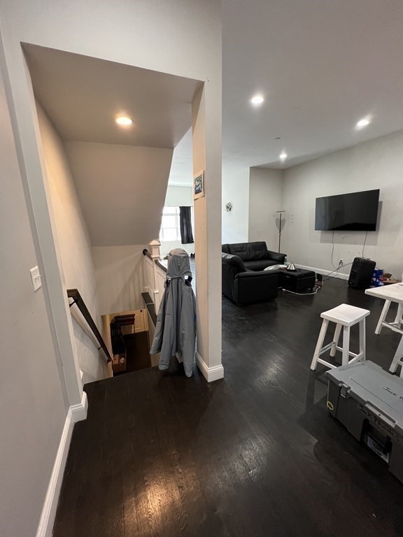 4 bed, 2.5 bath apartment for rent at 321 Dorchester St Unit 1, South Boston — photo 5 of 13