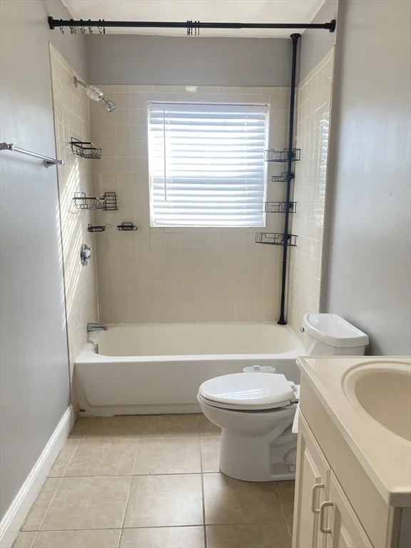 2 bed, 1 bath apartment for rent at 321 Essex St Unit B2, Lynn — photo 6 of 9