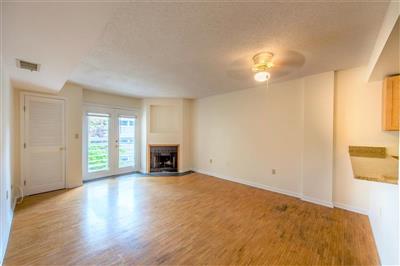 2 bed, 2 bath apartment for rent at 321 Franklin St Unit 2, Riverside — photo 8 of 13