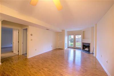 2 bed, 2 bath apartment for rent at 321 Franklin St Unit 2, Riverside — photo 4 of 13