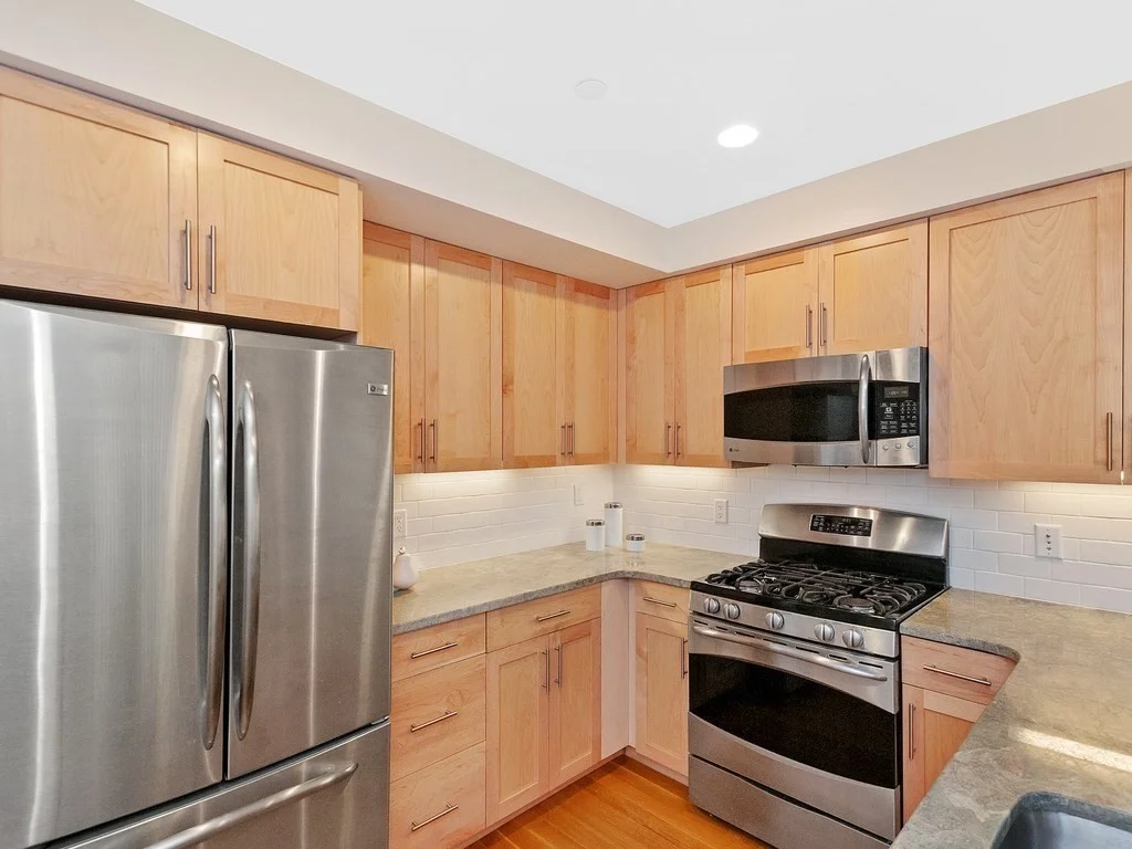 2 bed, 2 bath apartment for rent at 321 Hammond Pond Pkwy Unit 106, Chestnut Hill — photo 8 of 30