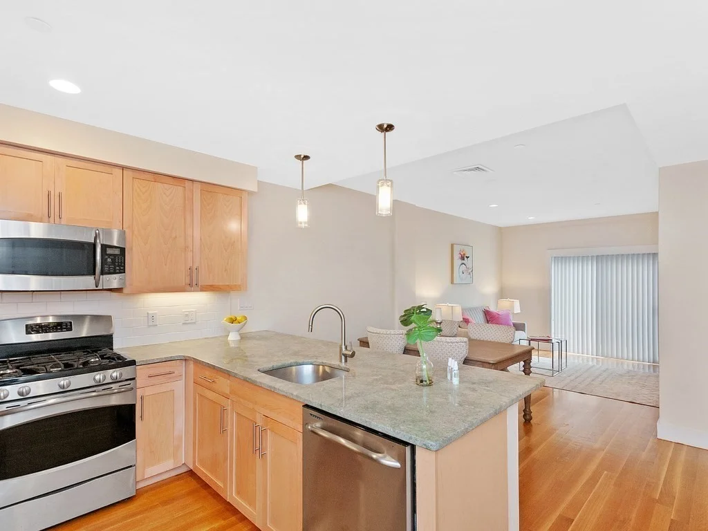 2 bed, 2 bath apartment for rent at 321 Hammond Pond Pkwy Unit 106, Chestnut Hill — photo 9 of 30
