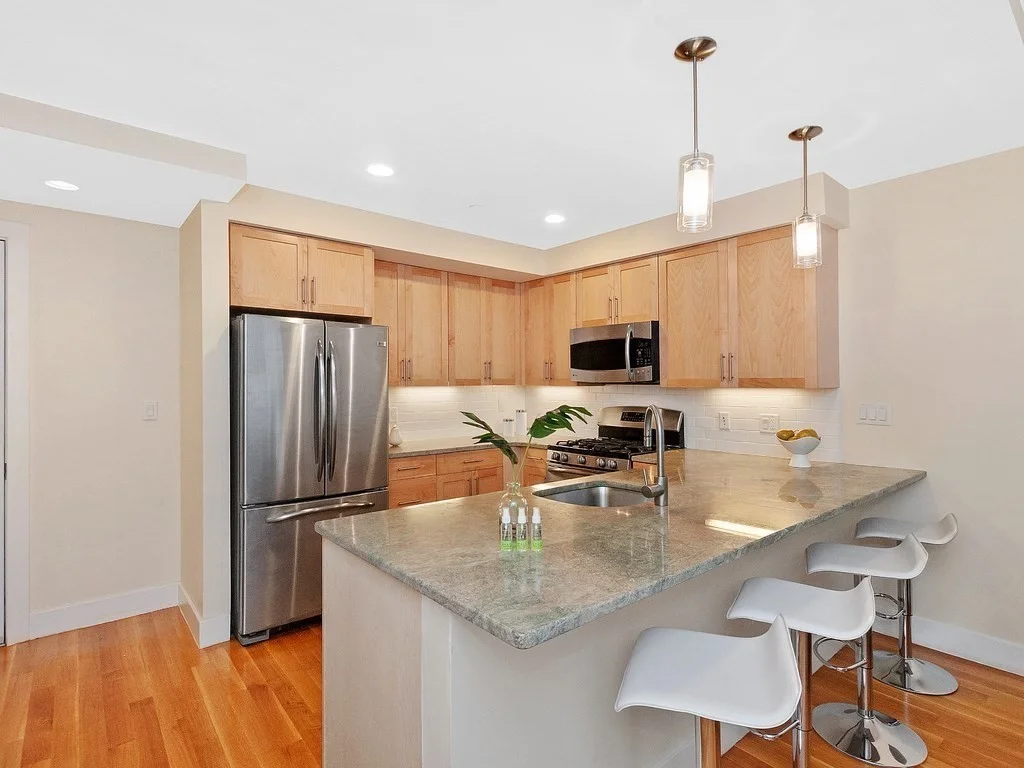 2 bed, 2 bath apartment for rent at 321 Hammond Pond Pkwy Unit 106, Chestnut Hill — photo 10 of 30