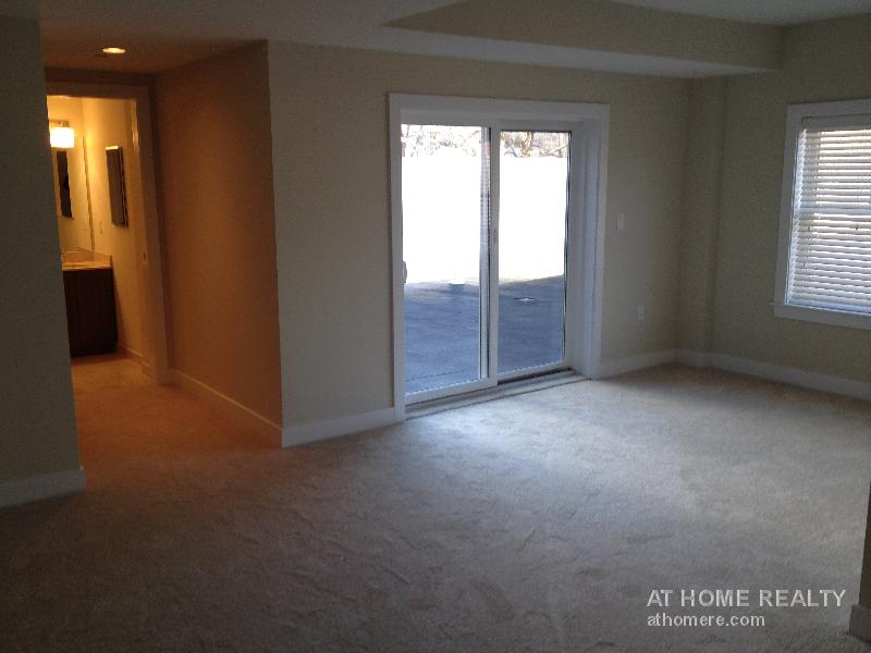 2.5 bed, 2.5 bath apartment for rent at 321 Hammond Pond Pkwy Unit 301, Chestnut Hill — photo 14 of 16