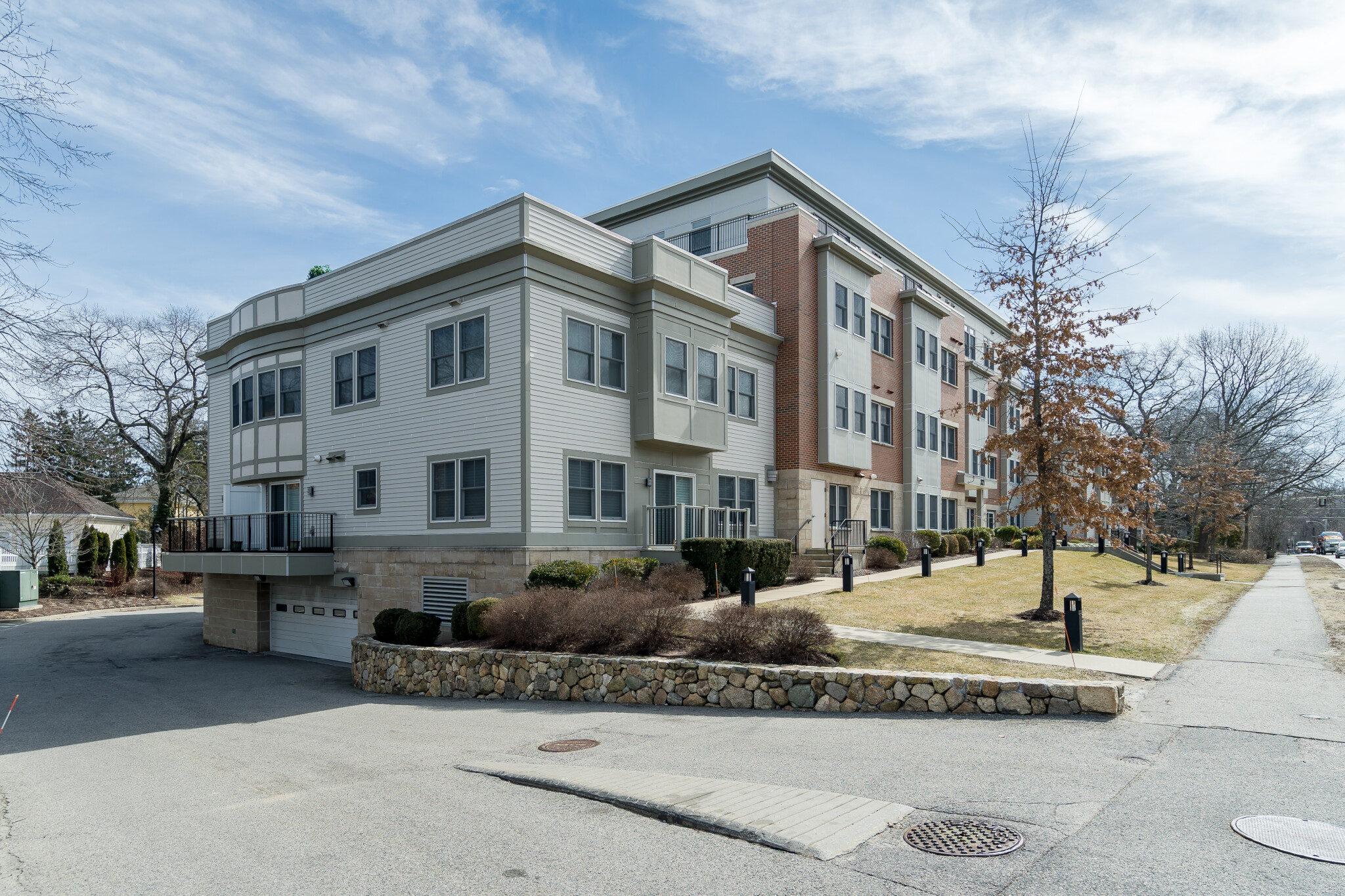 2.5 bed, 2.5 bath apartment for rent at 321 Hammond Pond Pkwy Unit 301, Chestnut Hill