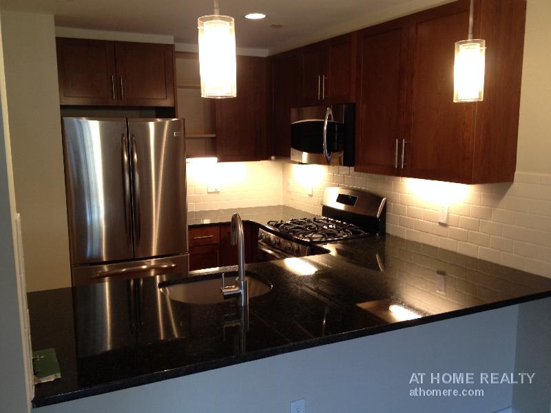 2.5 bed, 2.5 bath apartment for rent at 321 Hammond Pond Pkwy Unit 301, Chestnut Hill — photo 6 of 16