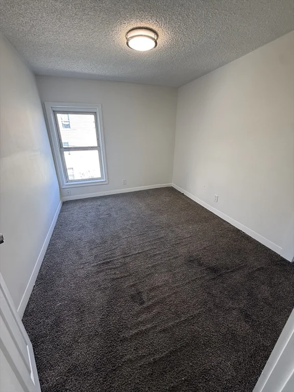 2 bed, 1 bath apartment for rent at 321 Lawrence St Unit 3, Lowell — photo 5 of 6
