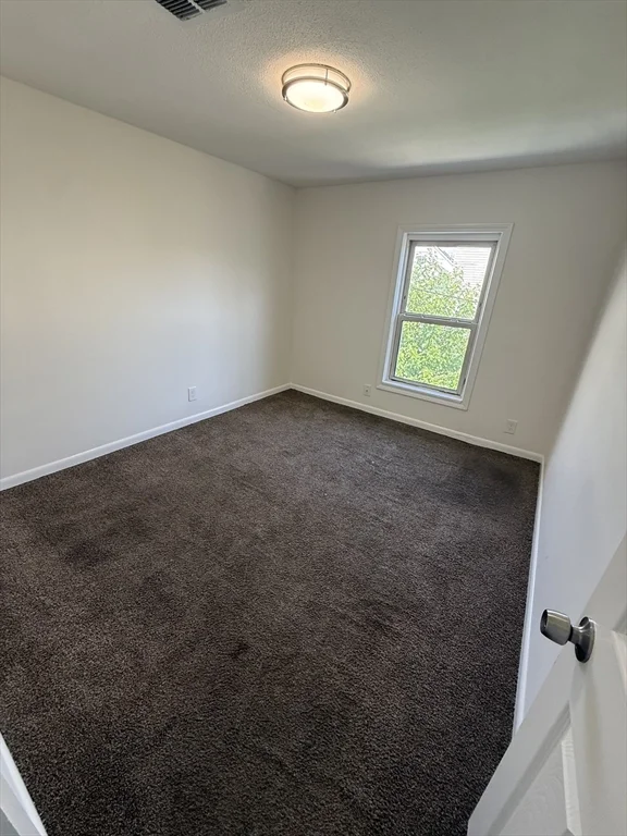 2 bed, 1 bath apartment for rent at 321 Lawrence St Unit 3, Lowell — photo 6 of 6