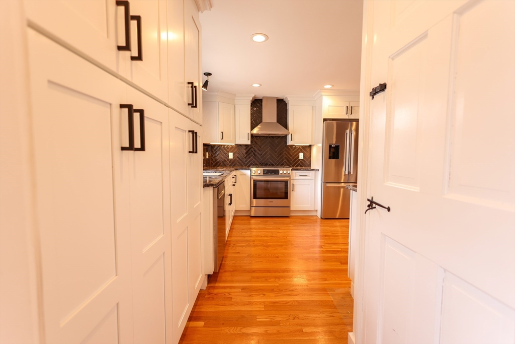 3 bed, 2 bath apartment for rent at 321 Nichols St Unit 0, Norwood — photo 4 of 38