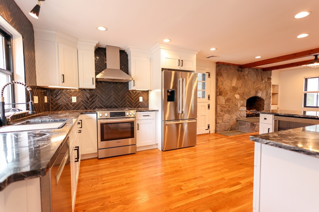 3 bed, 2 bath apartment for rent at 321 Nichols St Unit 0, Norwood — photo 5 of 38