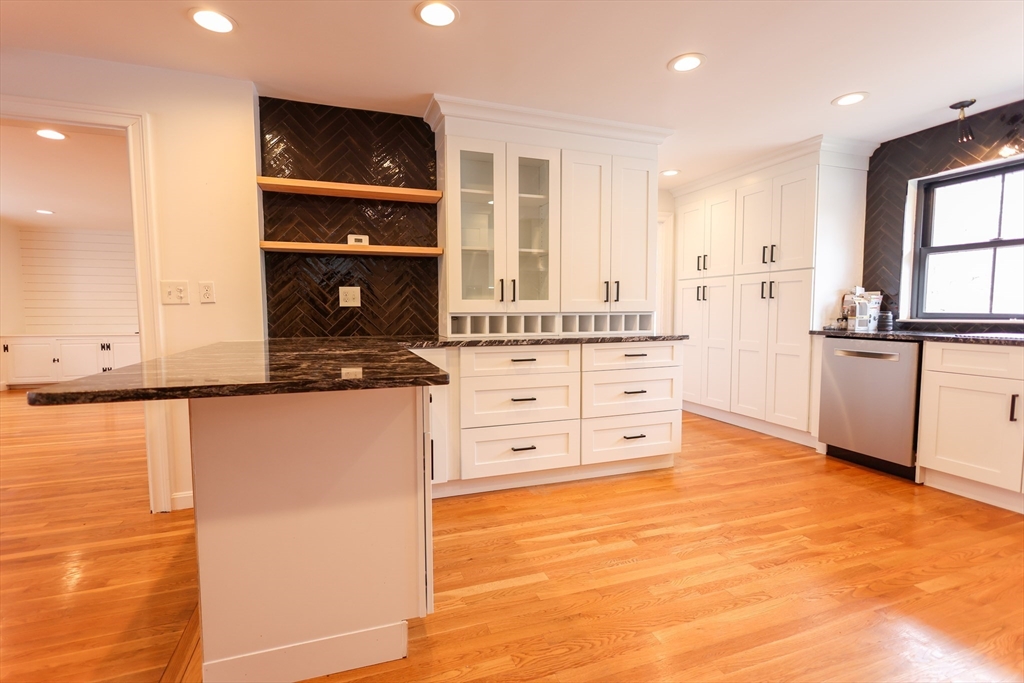 3 bed, 2 bath apartment for rent at 321 Nichols St Unit 0, Norwood — photo 9 of 38