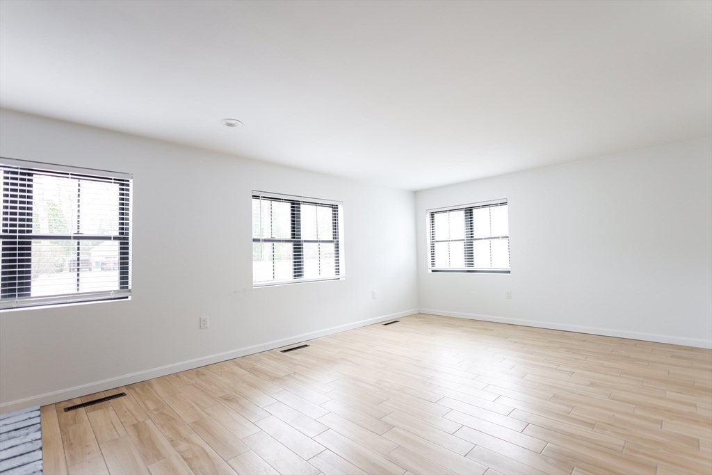 3 bed, 2 bath apartment for rent at 321 Nichols St Unit 0, Norwood — photo 31 of 38