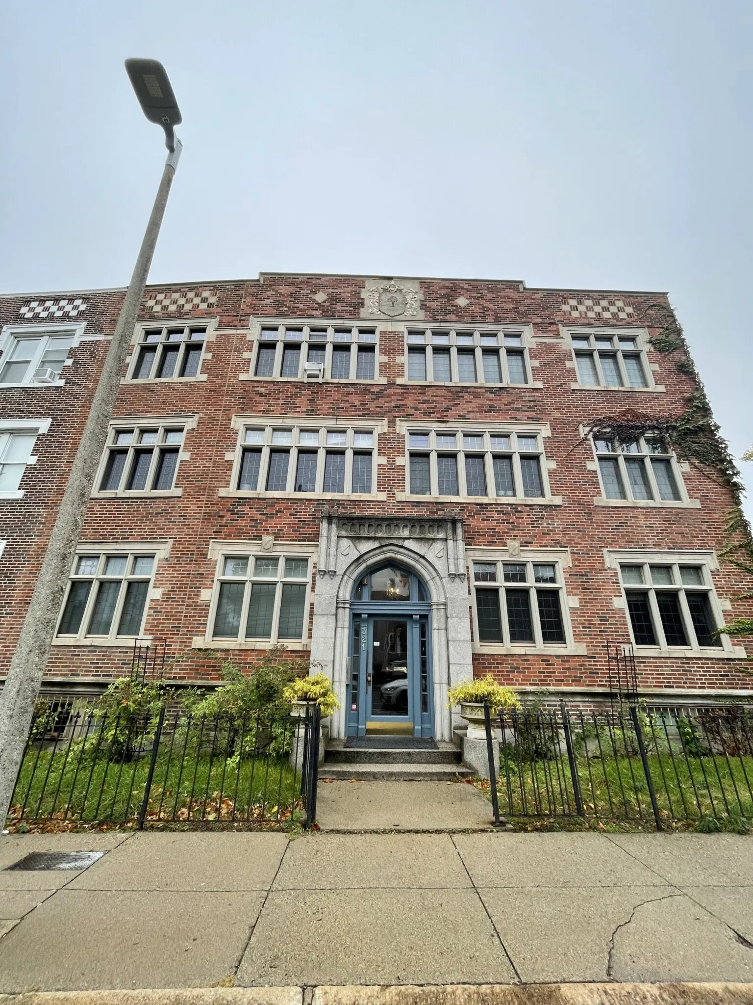 2 bed, 1 bath apartment for rent at 321 Huntington Ave Unit 8, Jamaica Plain — photo 12 of 14