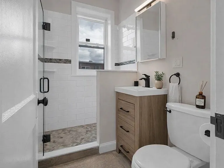 2 bed, 1 bath apartment for rent at 321 Summit Ave Unit 202, Brighton — photo 5 of 9