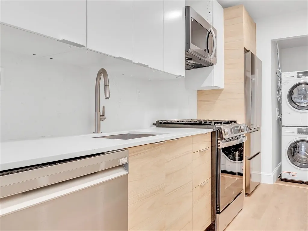 2 bed, 1 bath apartment for rent at 321 Summit Ave Unit 202, Brighton