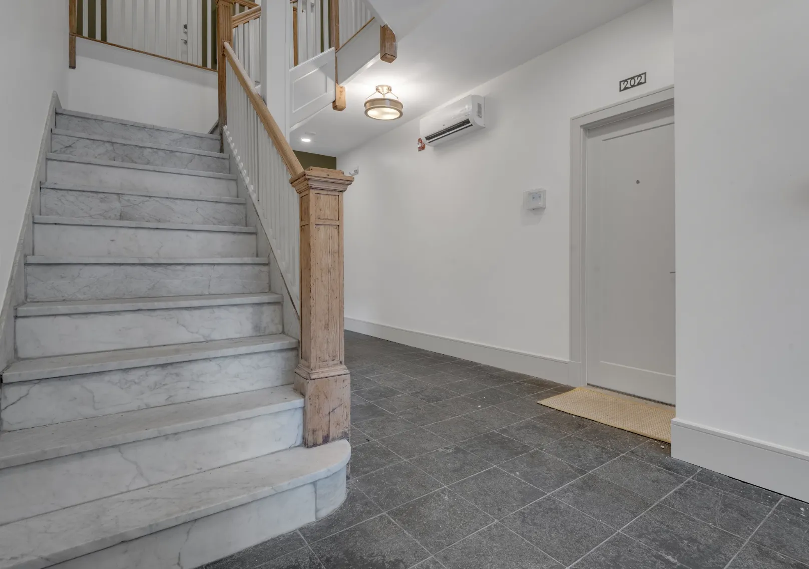 2 bed, 1 bath apartment for rent at 321 Summit Ave Unit 301, Brighton — photo 8 of 9