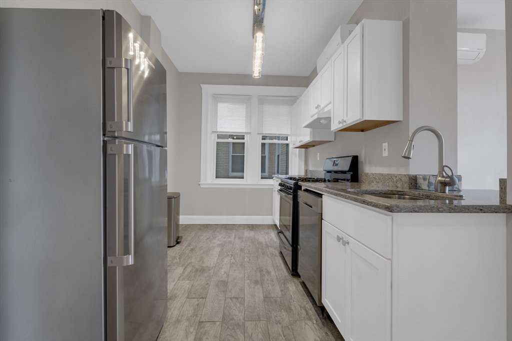 2 bed, 1 bath apartment for rent at 321 Summit Ave Unit 304, Brighton — photo 2 of 8