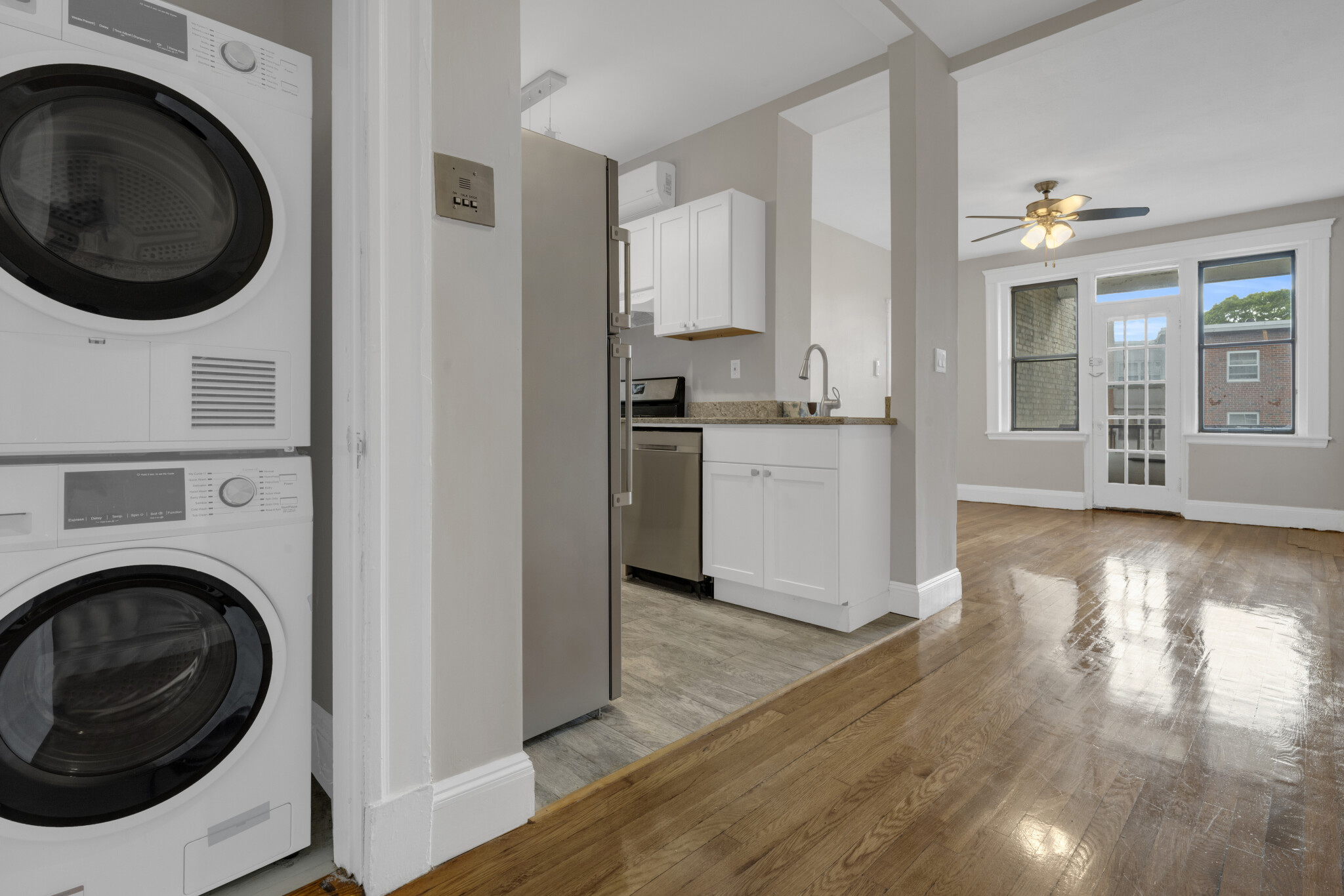 2 bed, 1 bath apartment for rent at 321 Summit Ave Unit 304, Brighton — photo 3 of 8
