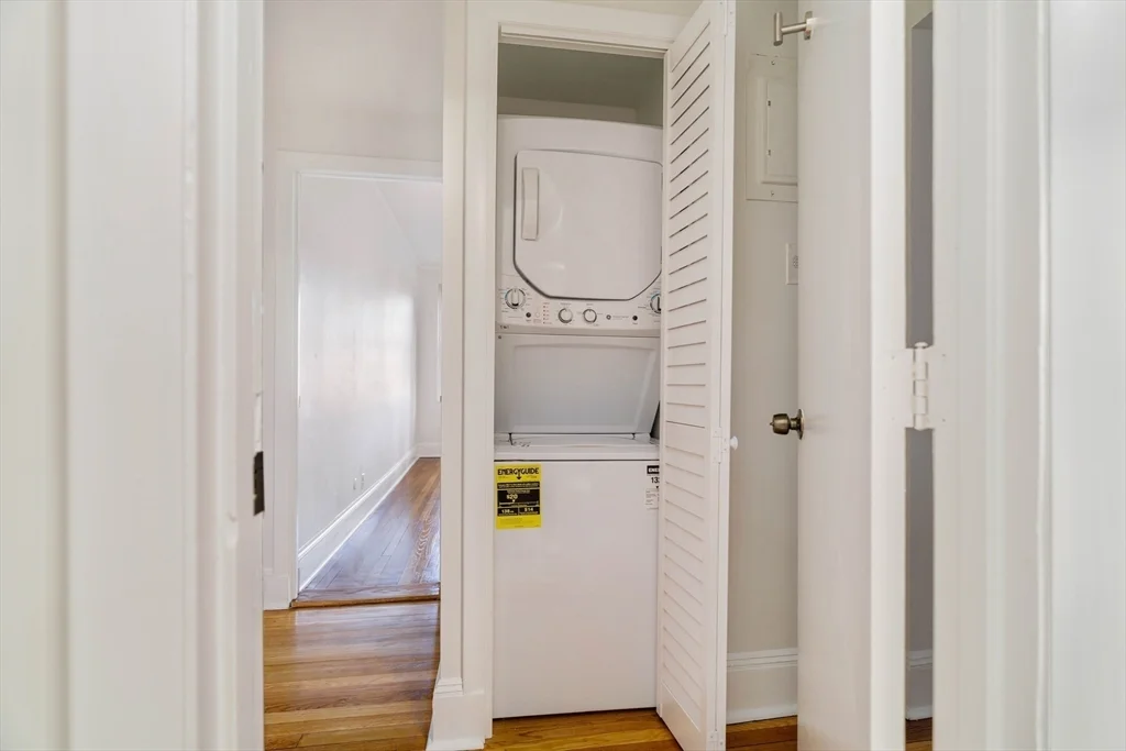 3 bed, 2 bath apartment for rent at 321 Tappan St Unit 1A, Aspinwall Hill — photo 18 of 19