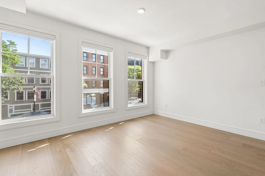 3 bed, 3 bath apartment for rent at 321 W Broadway Unit 1, South Boston — photo 12 of 33