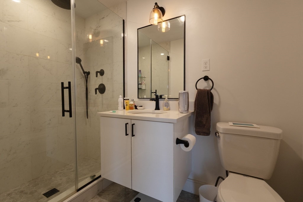 3 bed, 3 bath apartment for rent at 321 West Broadway Unit 3, South Boston — photo 17 of 21
