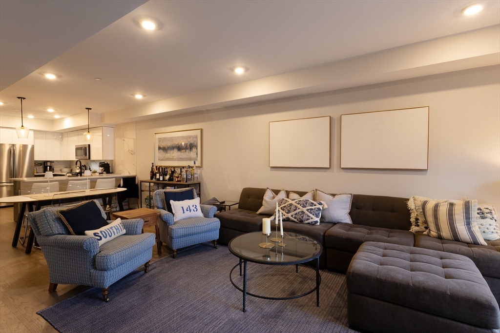 3 bed, 3 bath apartment for rent at 321 West Broadway Unit 3, South Boston — photo 7 of 21