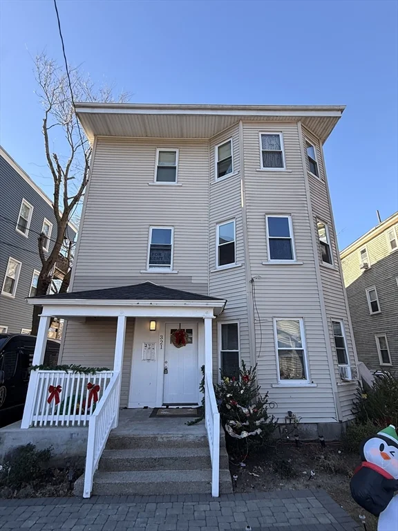 3 bed, 1 bath apartment for rent at 321 Wood Ave Unit 2, Hyde Park — photo 1 of 9