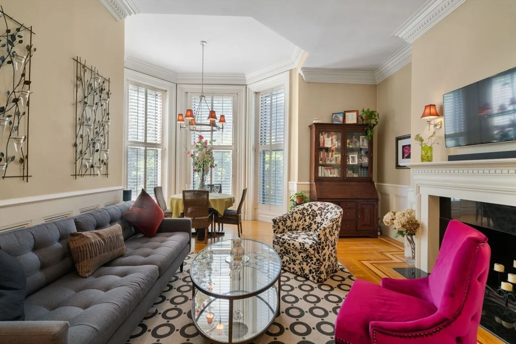 1 bed, 1 bath apartment for rent at 322 Beacon St Unit 3, Back Bay — photo 2 of 24