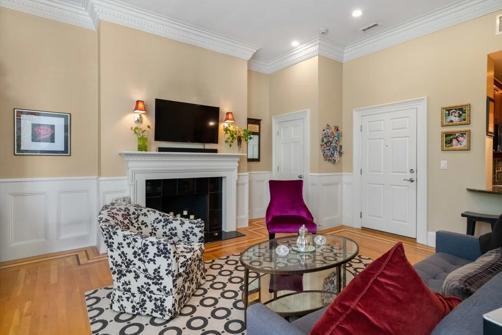 1 bed, 1 bath apartment for rent at 322 Beacon St Unit 3, Back Bay — photo 5 of 24