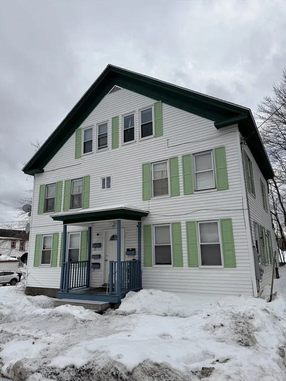3 bed, 1 bath apartment for rent at 322 Central St Unit 2, Winchendon