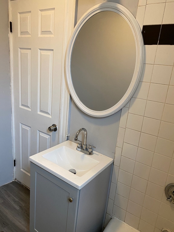 2 bed, 1 bath apartment for rent at 322 Gallivan Boulevard Unit 1, Dorchester — photo 2 of 6