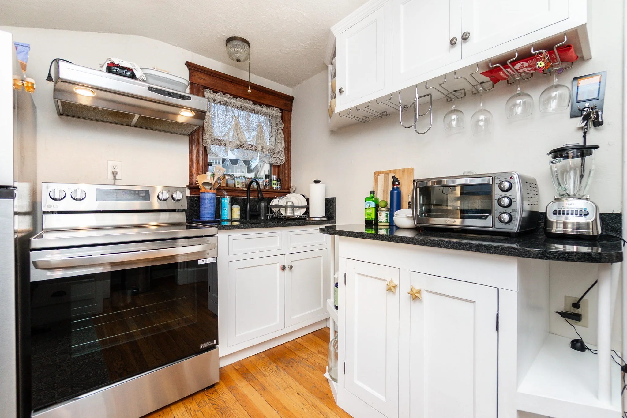 1 bed, 1 bath apartment for rent at 322 Humphrey St Unit 1, Swampscott — photo 26 of 30