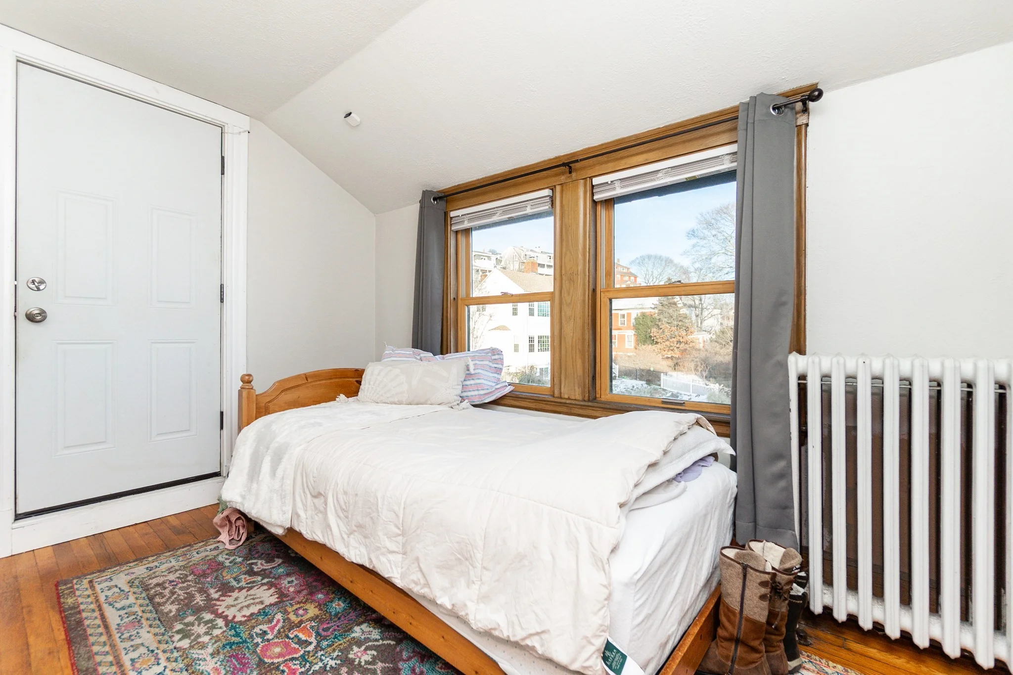 1 bed, 1 bath apartment for rent at 322 Humphrey St Unit 1, Swampscott — photo 2 of 30
