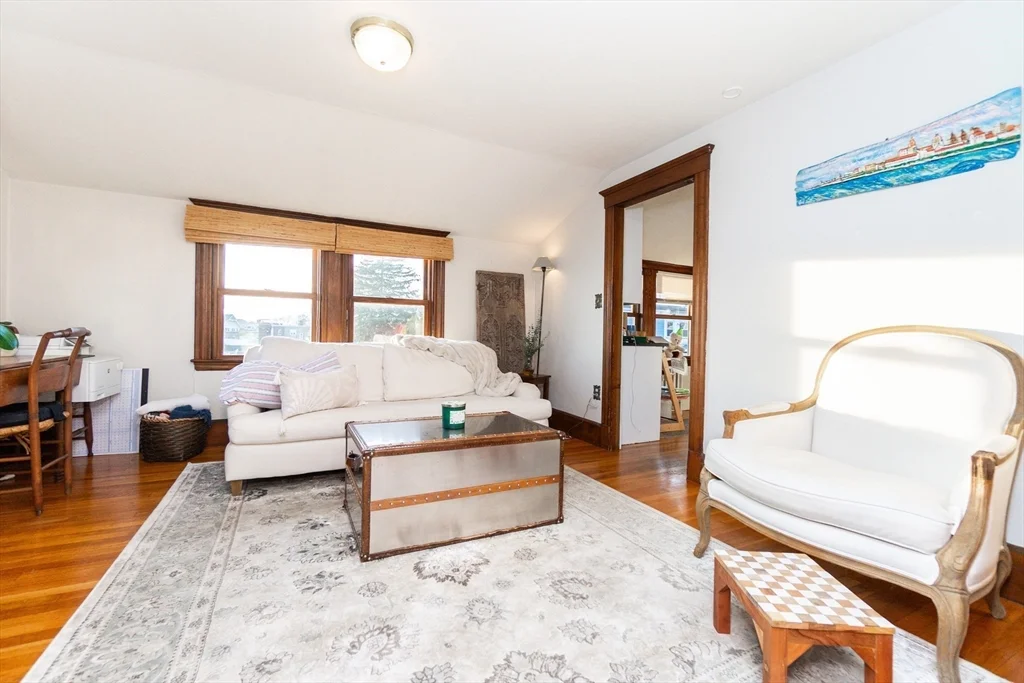 1 bed, 1 bath apartment for rent at 322 Humphrey St Unit 1, Swampscott — photo 2 of 12