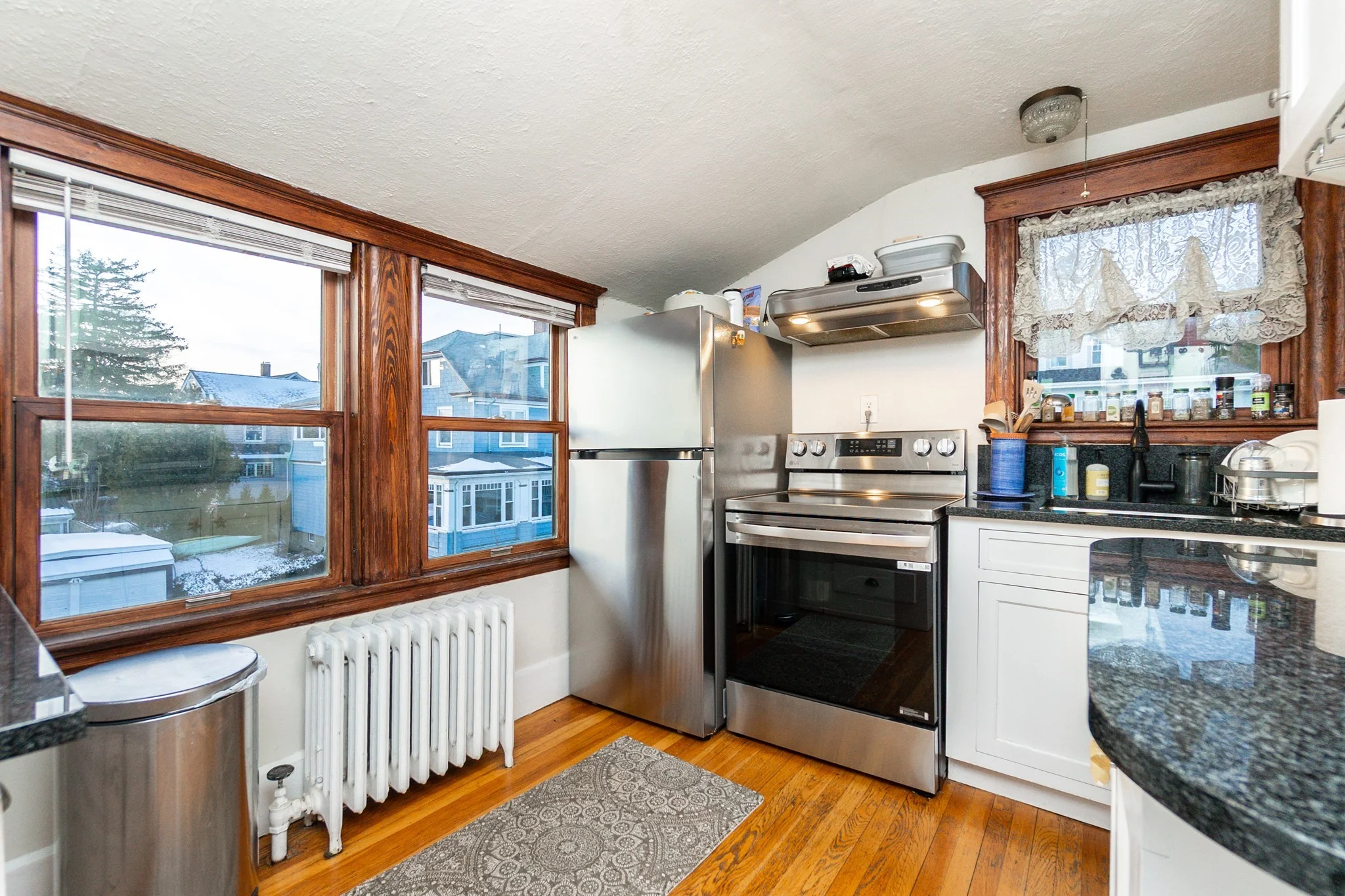 1 bed, 1 bath apartment for rent at 322 Humphrey St Unit 1, Swampscott — photo 23 of 30