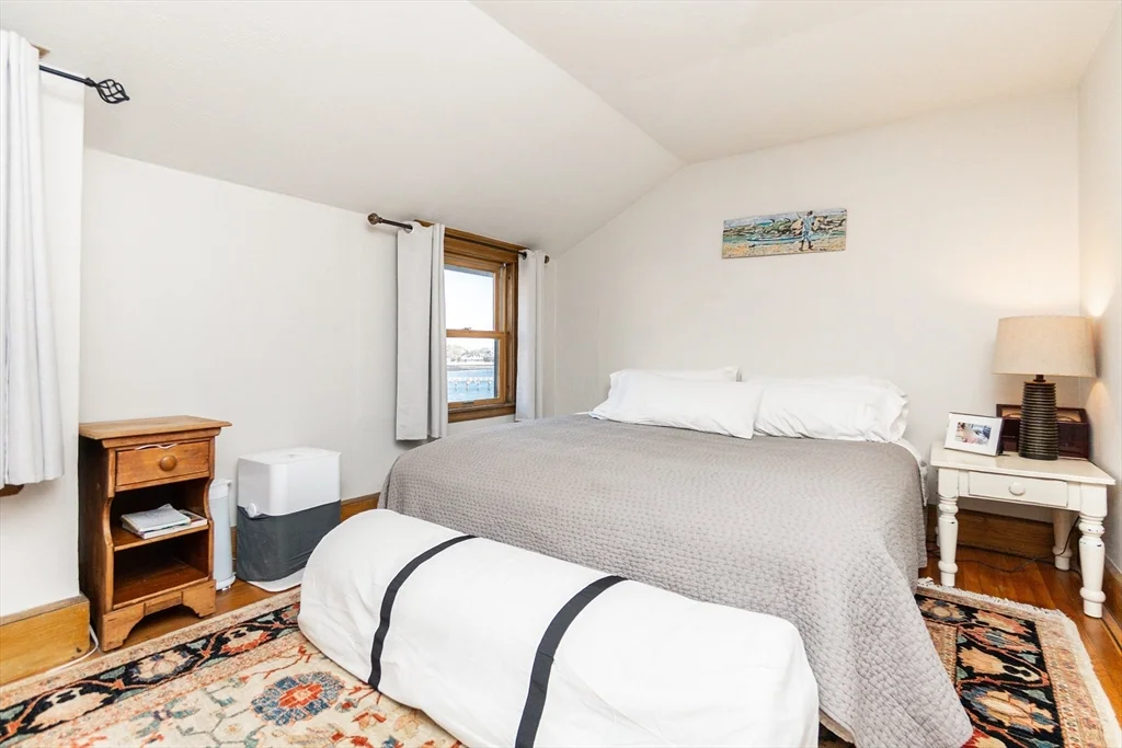 1 bed, 1 bath apartment for rent at 322 Humphrey St Unit 1, Swampscott — photo 3 of 12