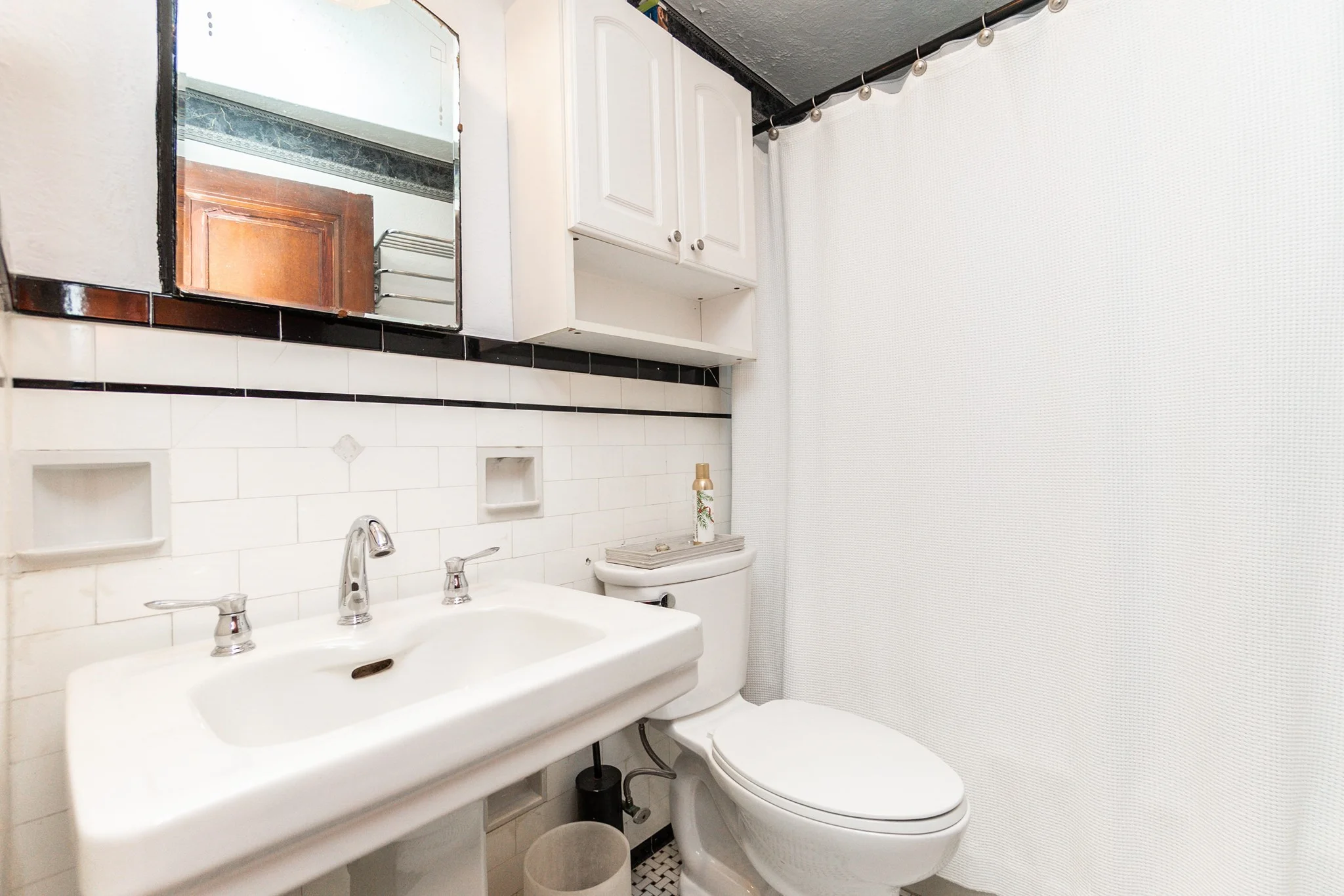 1 bed, 1 bath apartment for rent at 322 Humphrey St Unit 1, Swampscott — photo 20 of 30