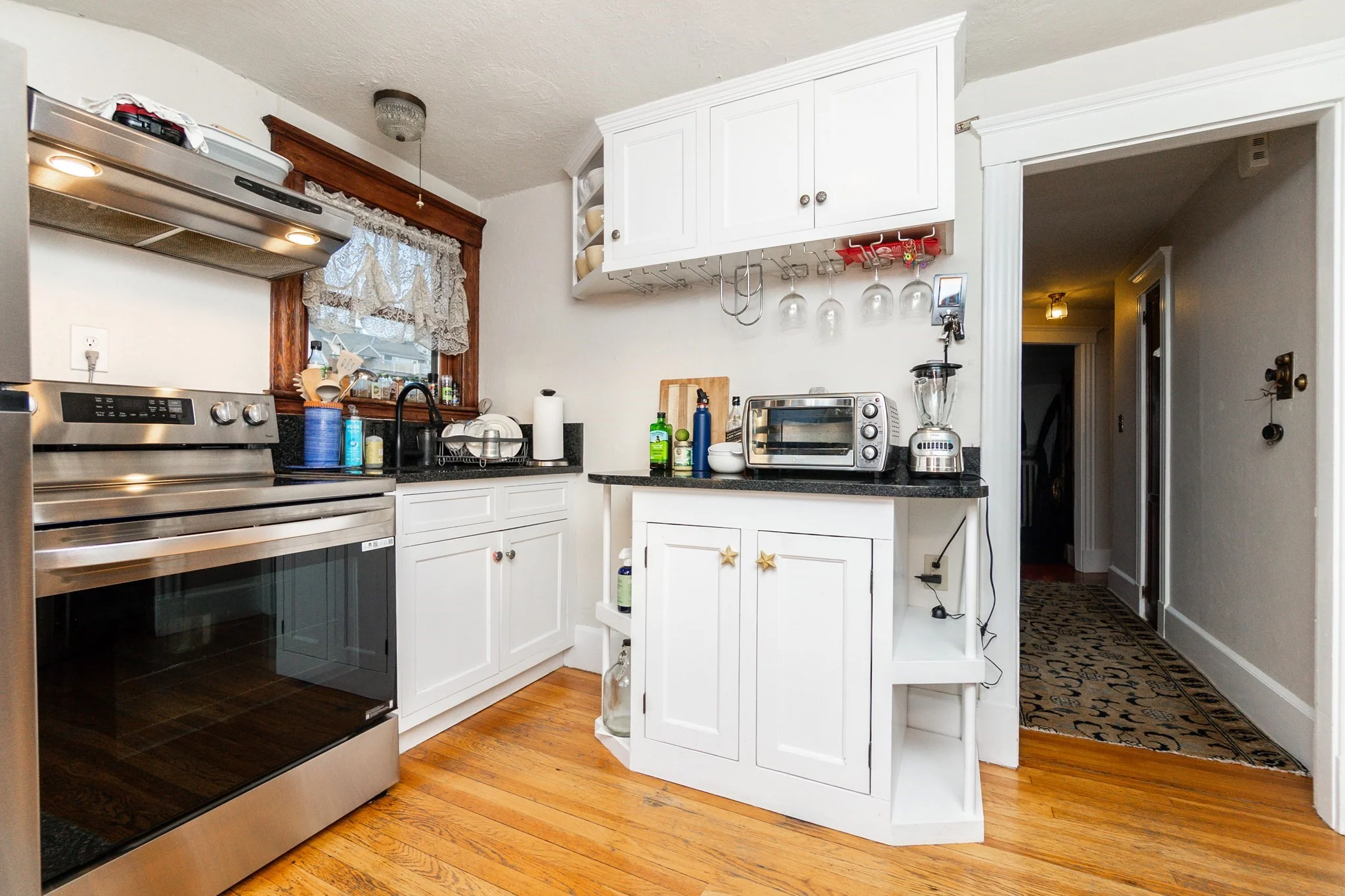 1 bed, 1 bath apartment for rent at 322 Humphrey St Unit 1, Swampscott — photo 27 of 30