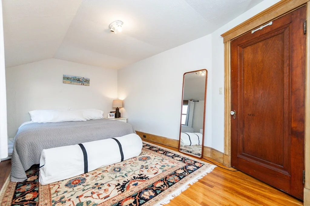 1 bed, 1 bath apartment for rent at 322 Humphrey St Unit 1, Swampscott — photo 4 of 12