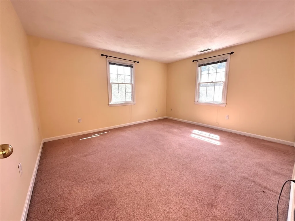 4 bed, 3 bath apartment for rent at 322 Lowell St, Lexington — photo 23 of 40