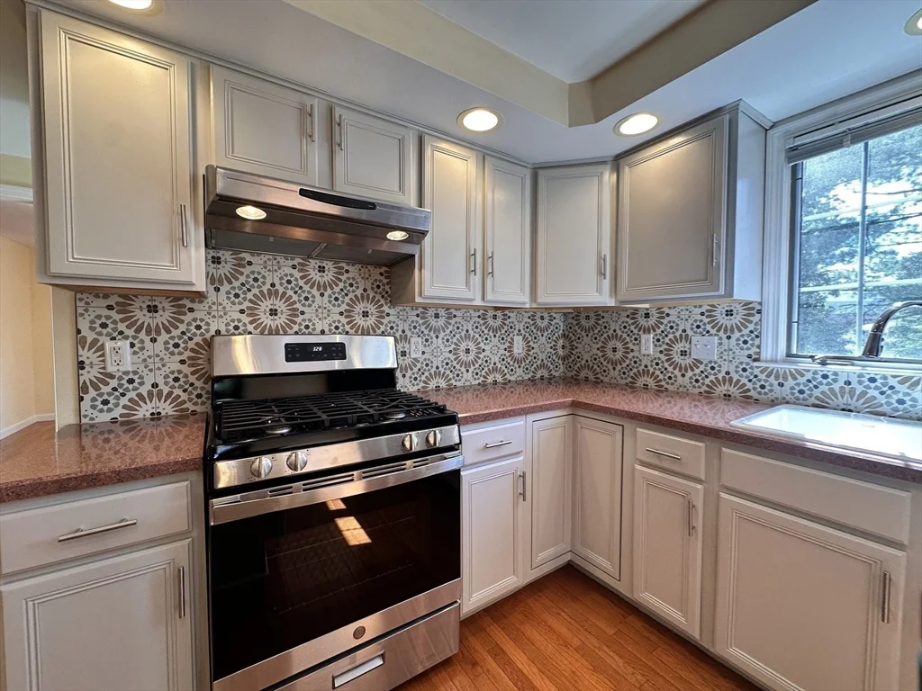 4 bed, 3 bath apartment for rent at 322 Lowell St, Lexington — photo 12 of 40