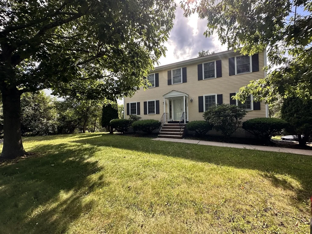 4 bed, 3 bath apartment for rent at 322 Lowell St, Lexington